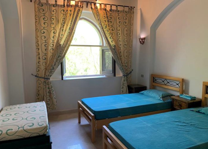 2BR Apartment with lagoon view-West golf - 13